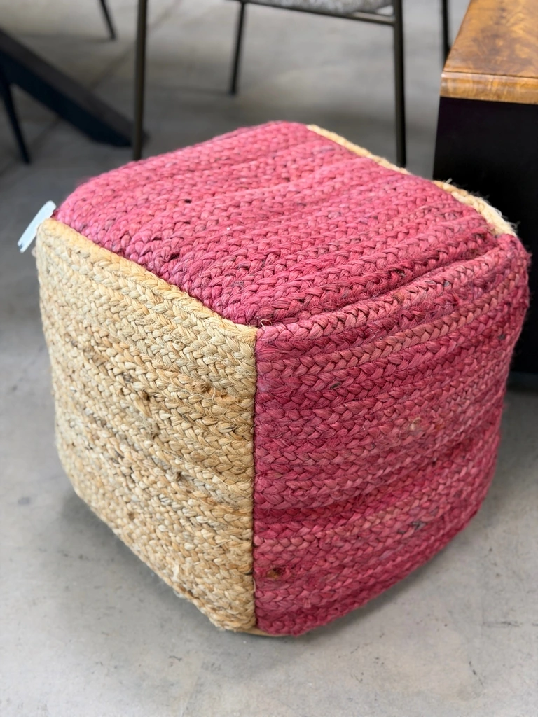 taburetka_puf_meka_mebel_2